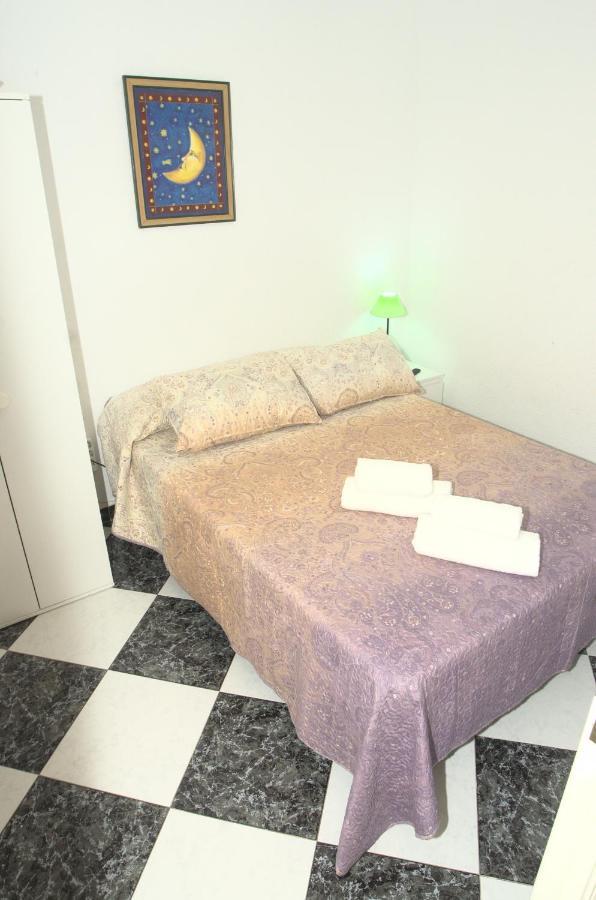 Habitacion En El Corazon Del Centro De มาลากา ภายนอก รูปภาพ